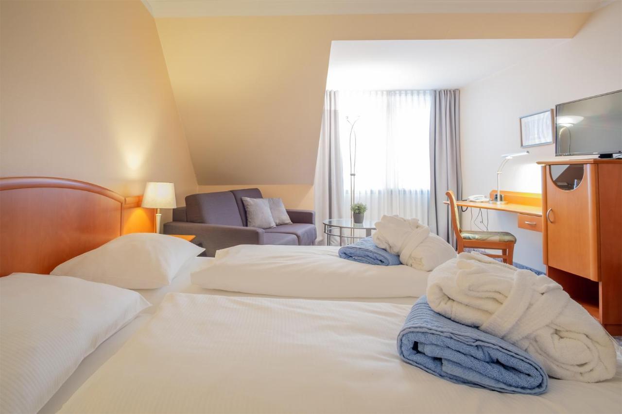 Hotel & Restaurant Prueser'S Gasthof Hellwege Bagian luar foto