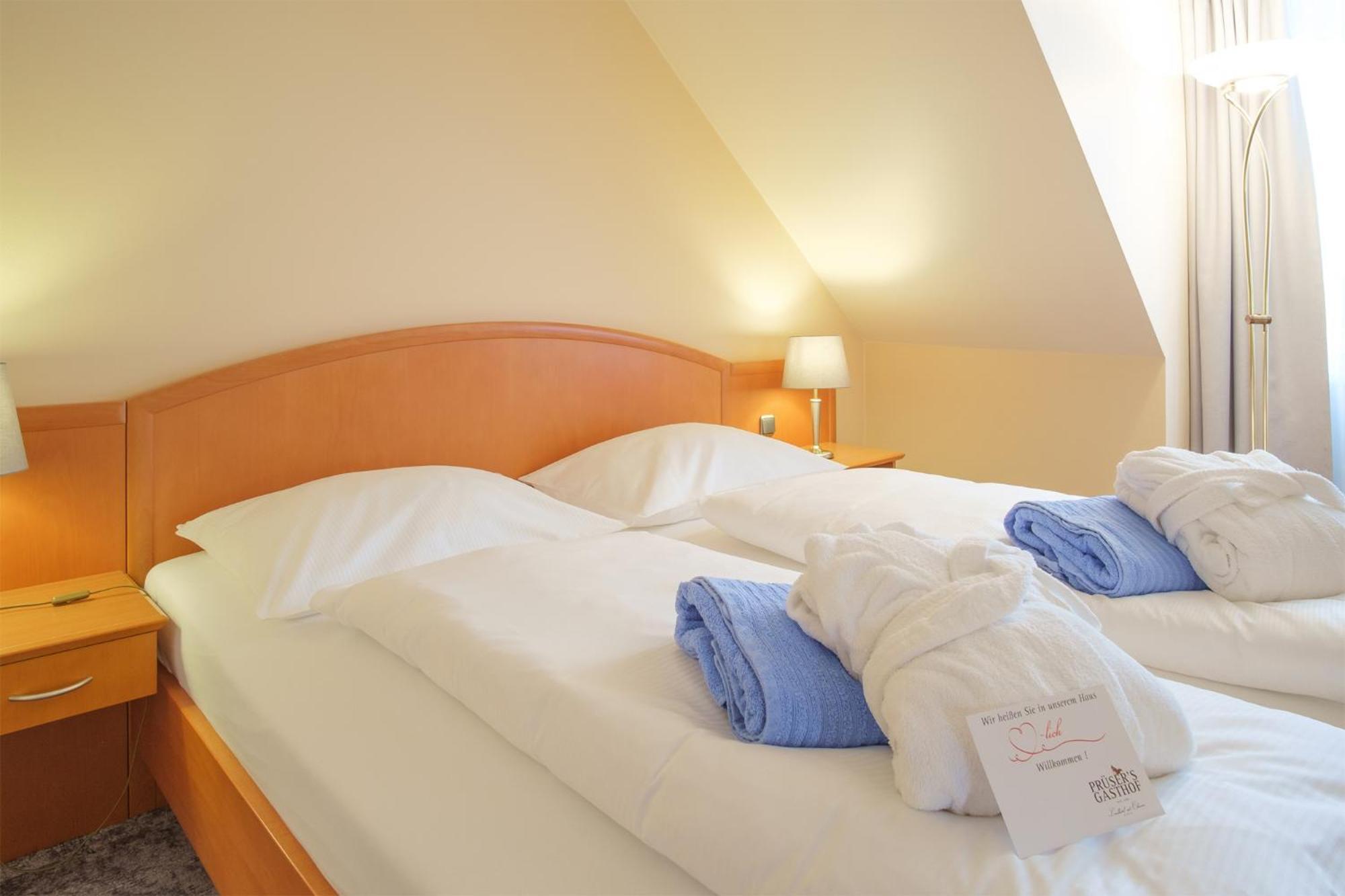 Hotel & Restaurant Prueser'S Gasthof Hellwege Bagian luar foto