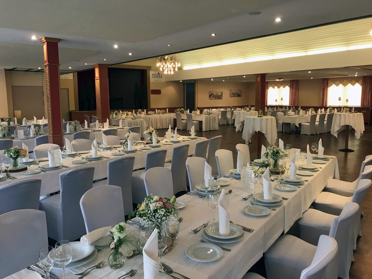 Hotel & Restaurant Prueser'S Gasthof Hellwege Bagian luar foto
